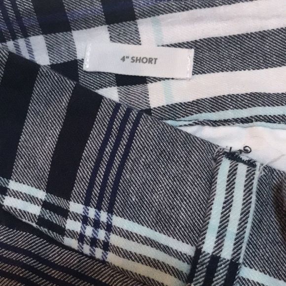 LOFT Outlet Linen Blend Plaid Shorts - Picture 4 of 6